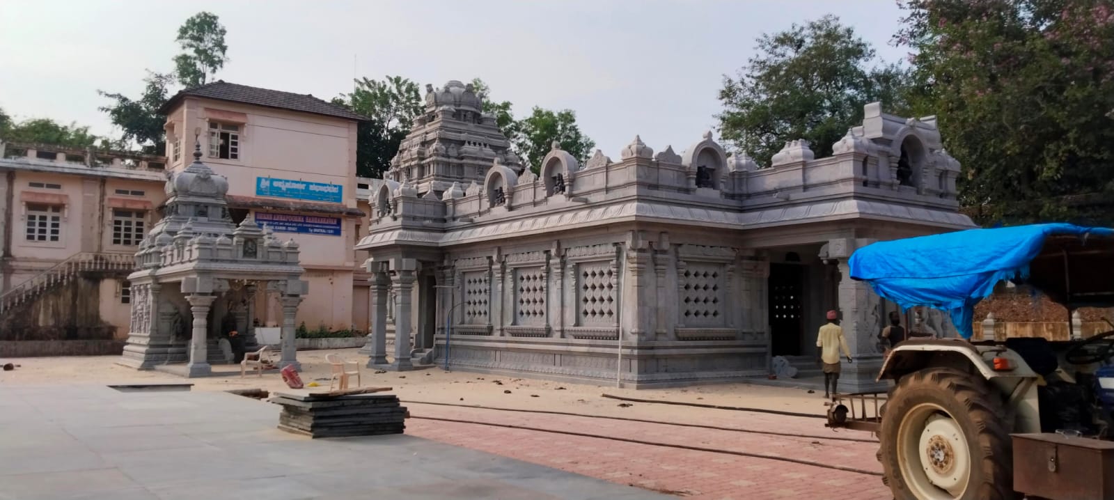 SHRI ANNAPOORNESHWARI TEMPLE